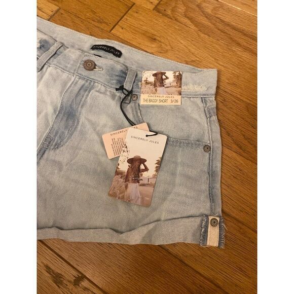 NWT Sincerely Jules The Baggy Short junior light wash distressed shorts sz 3/26 - Picture 3 of 8